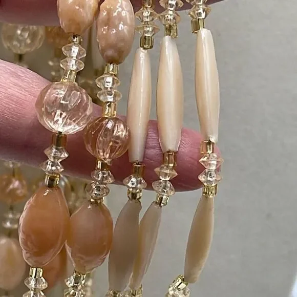 Vintage Midcentury Hong Kong layered beaded choker 16”. - Picture 6 of 8